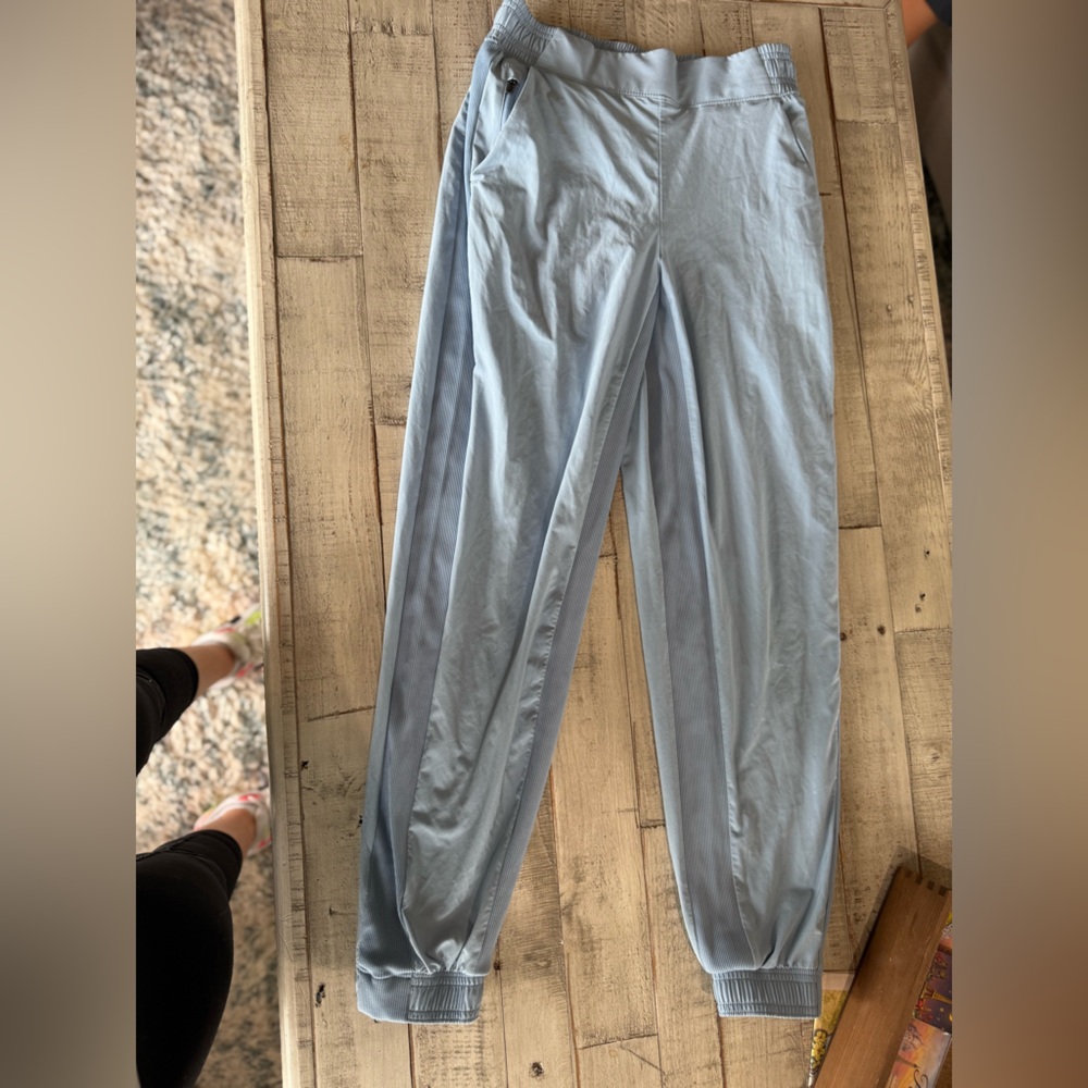 Athleta size 0 Light Blue lined joggers